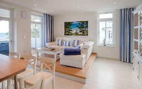 Appartement mit Meerblick, 2 Schlafzimmern und Balkon SV 008